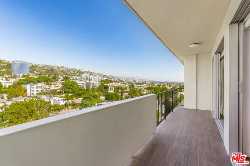 818 N Doheny Drive #803 photo 4