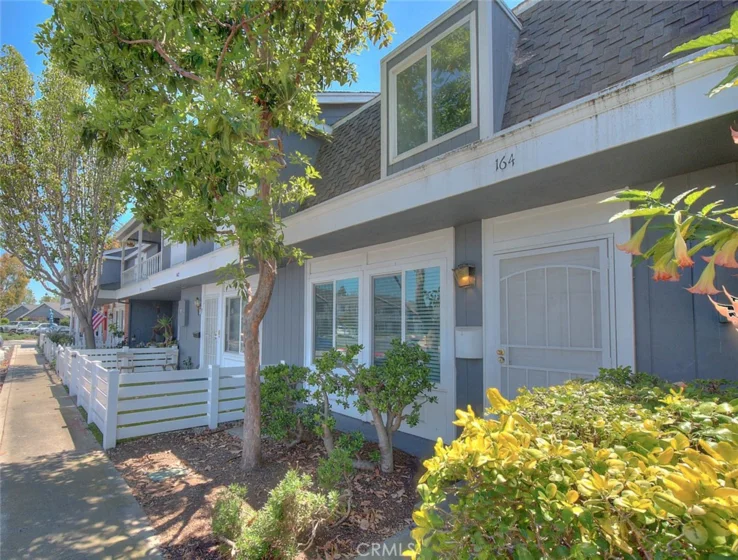 164 Lexington photo 32