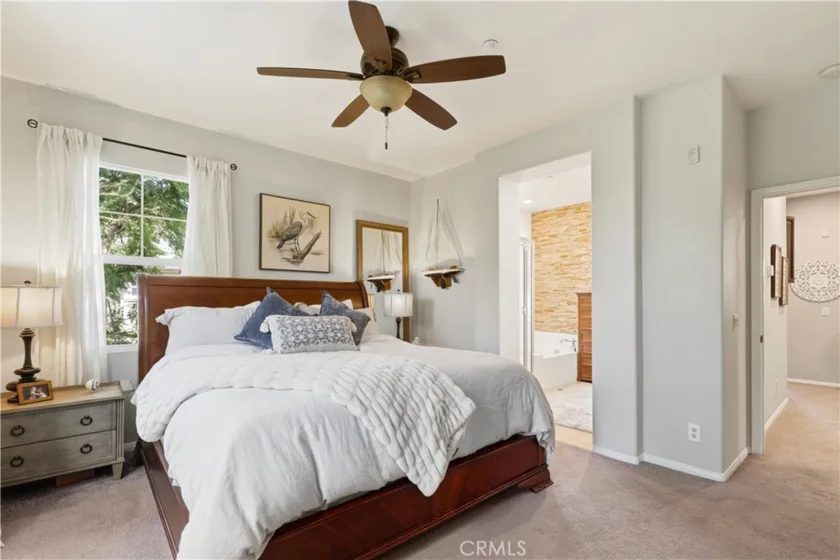 2 Sheridan photo 20