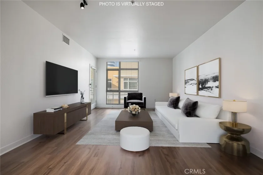 21301 Erwin Street #518 photo 1