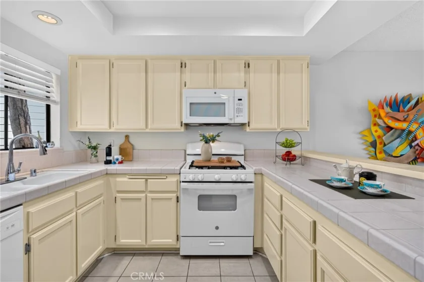 1150 W Capitol Drive #101 photo 10