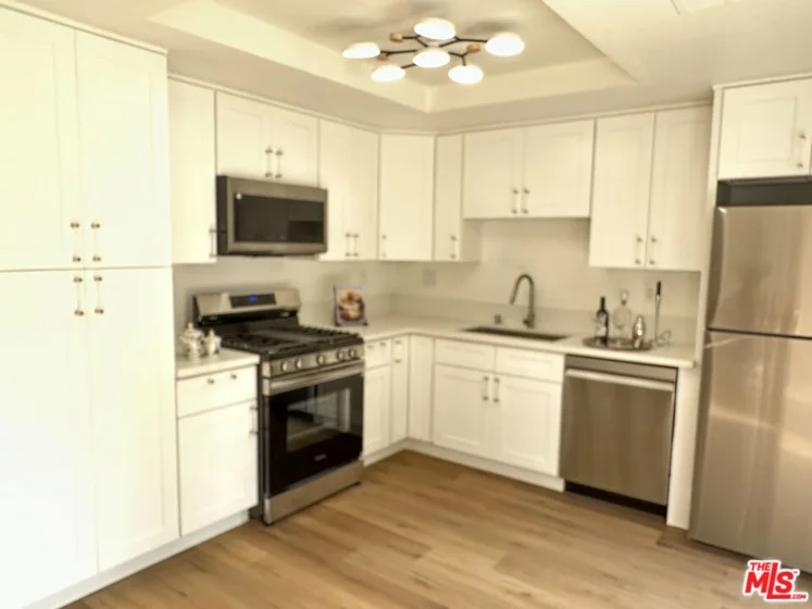 14715 Parthenia Street #18 photo 6
