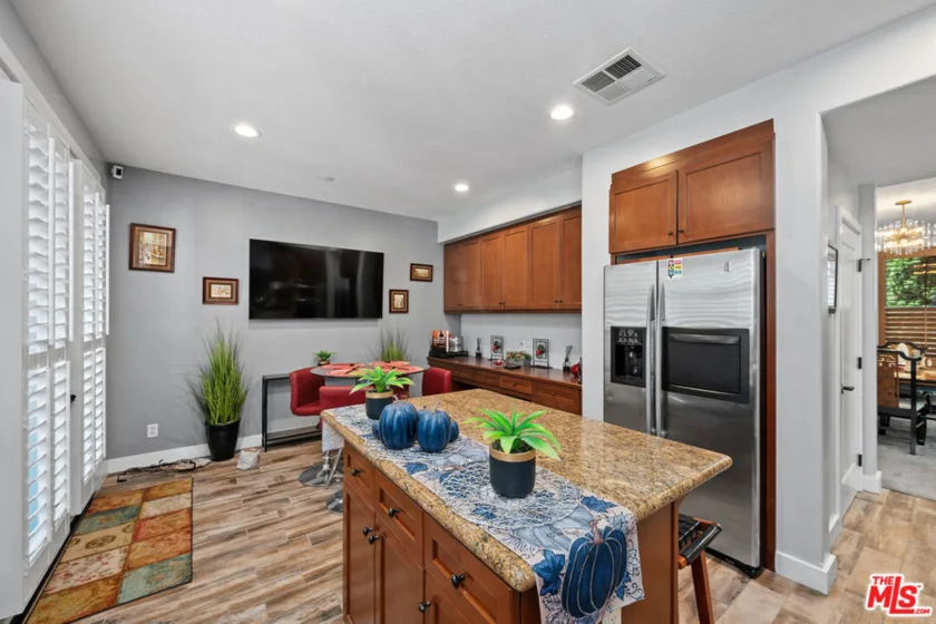 5800 Seawalk Drive #2 photo 13