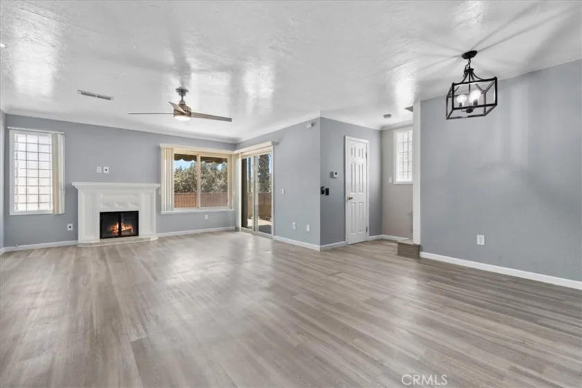 4727 Knickerbocker photo 7