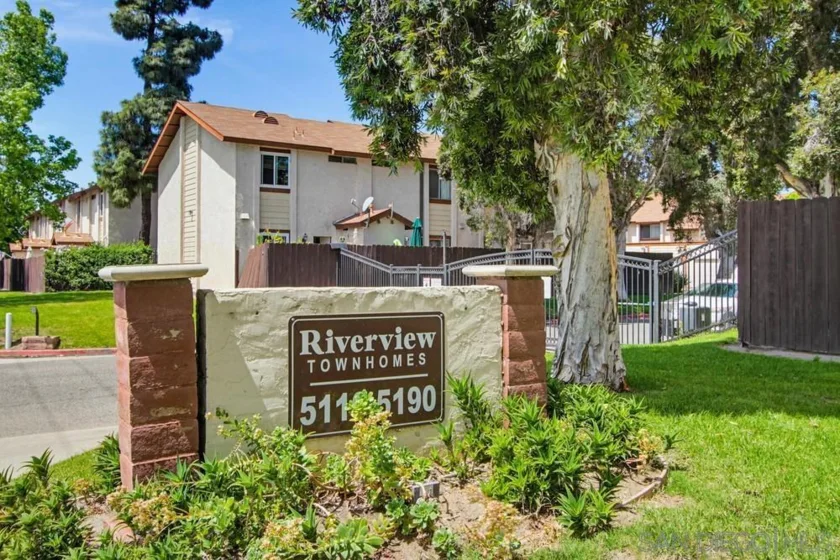 5130 N River Road #Unit B photo 50