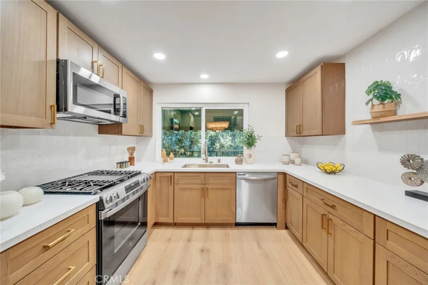 1821 Vista Del Oro photo 14