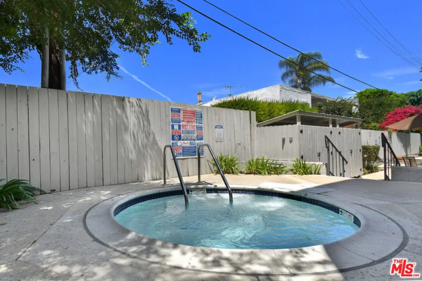 4443 Ventura Canyon Avenue #304 photo 59