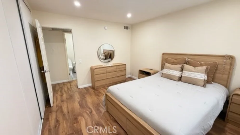 5400 Lindley Ave#105 photo 6