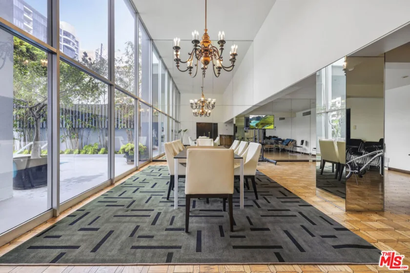 10701 Wilshire Boulevard #2202 photo 36