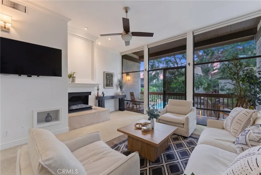 8208 N Marina Pacifica photo 1