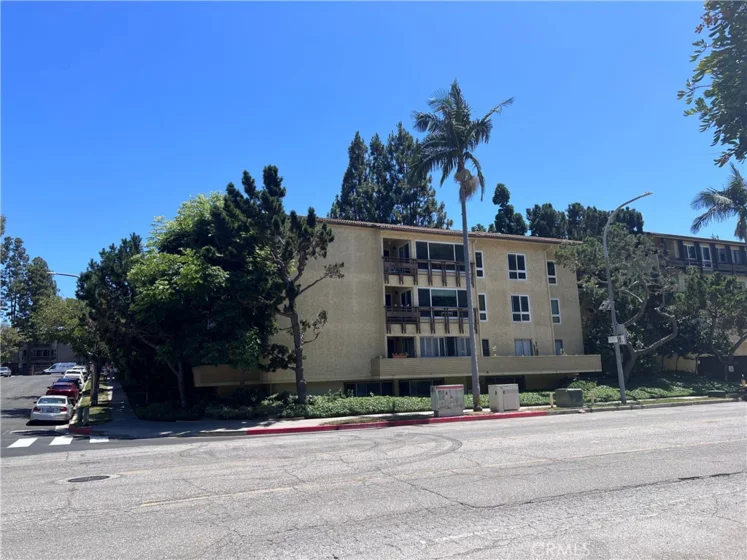5600 Kensington Way #209 photo 7
