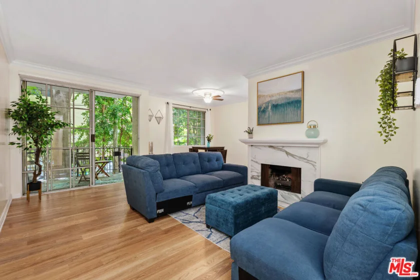 1375 Kelton Avenue #104 photo 29