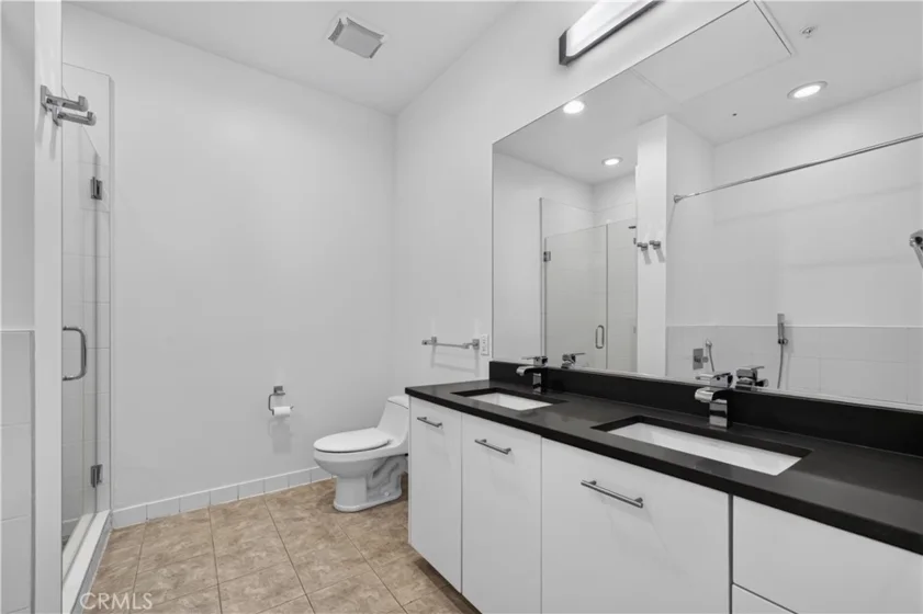 238 S Arroyo Parkway #303 photo 18