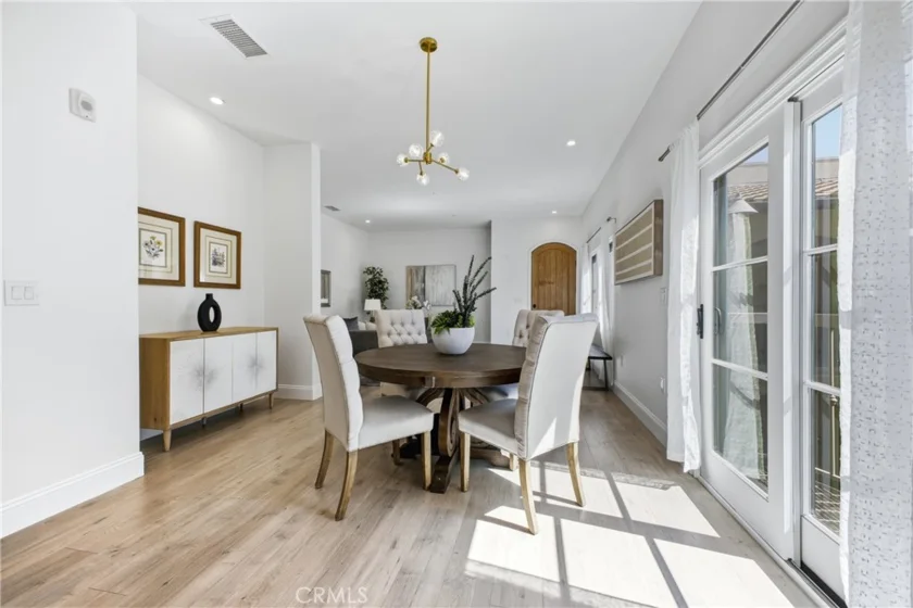 168 S Sierra Madre Boulevard #301 photo 1