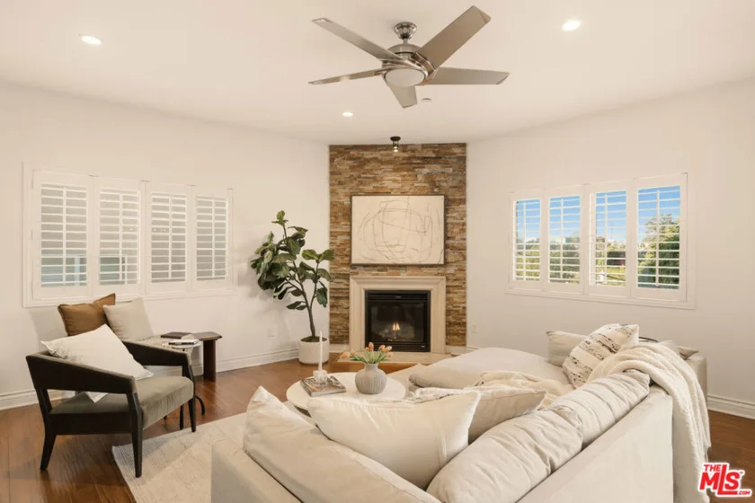 2486 S Centinela Avenue #303 photo 4
