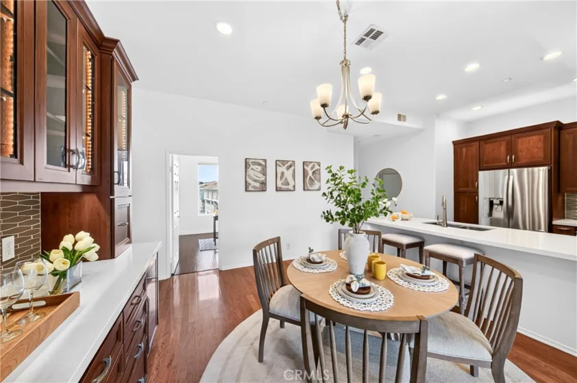 2256 Clark photo 9