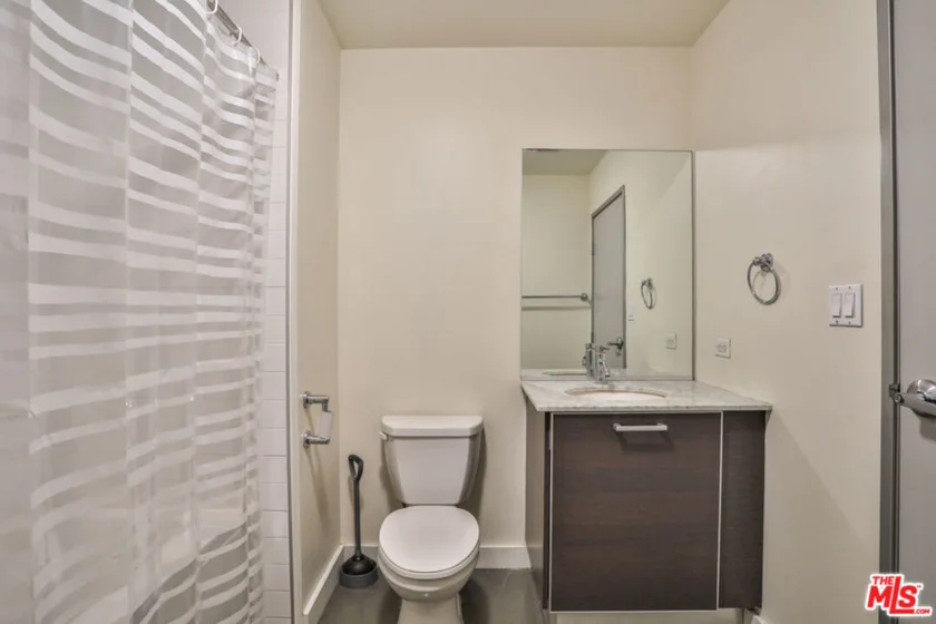 645 W 9th Street #201 photo 16