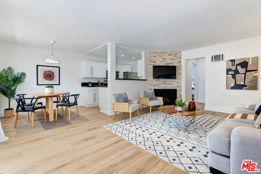 1535 Granville Avenue #104 photo 1
