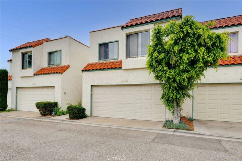 13461 Pepperdine photo 1