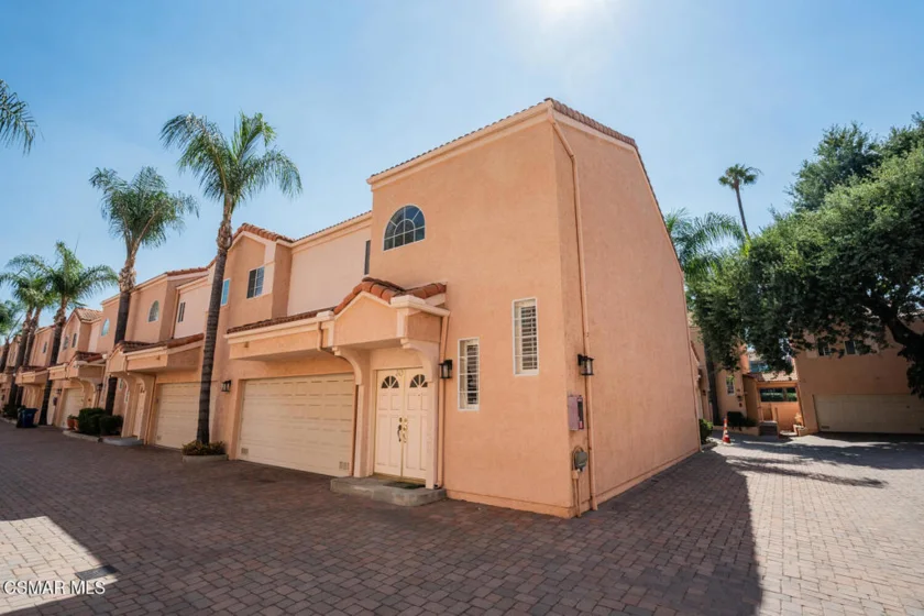 5200 White Oak Avenue #30 photo 5