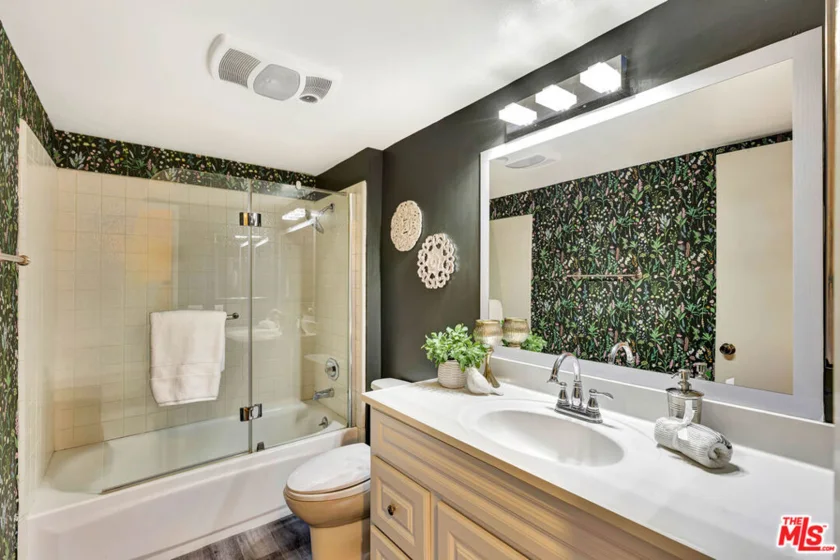 1900 Vine Street #103 photo 7