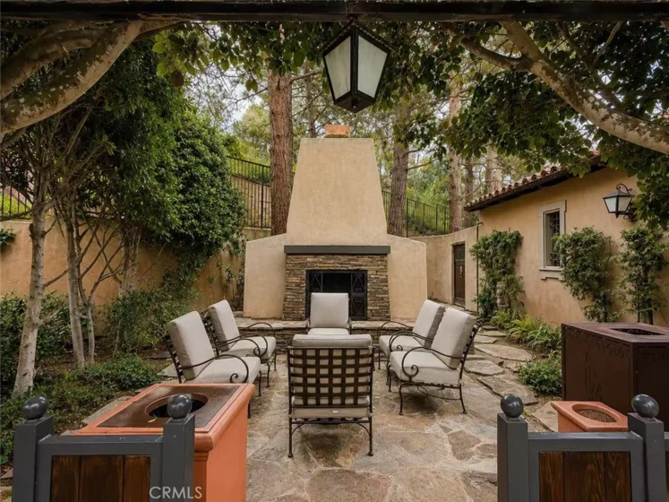 77 Canyoncrest photo 56