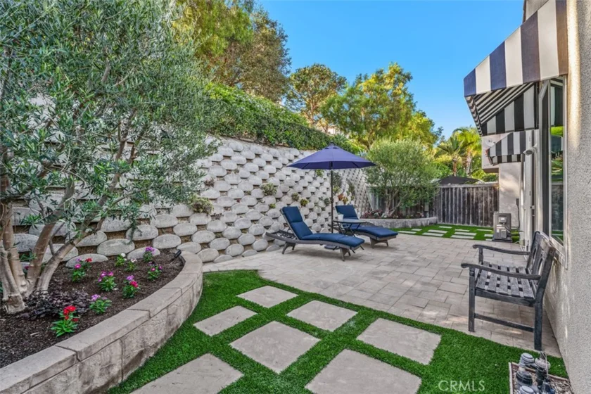 59 Colony photo 28