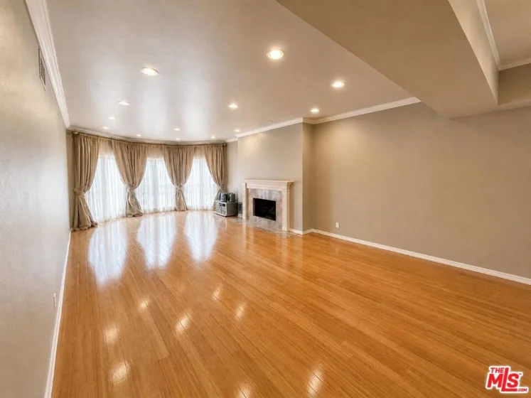 1840 Veteran Avenue #106 photo 8