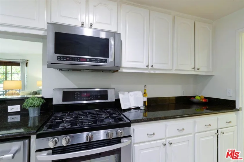 1401 S Bentley Avenue #202 photo 42