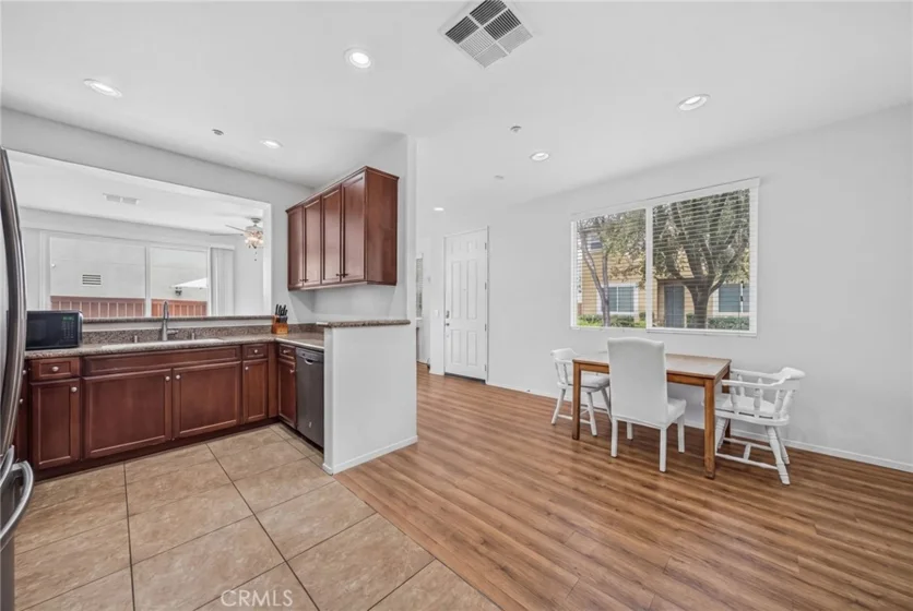 27571 Darrington Avenue #2 photo 10