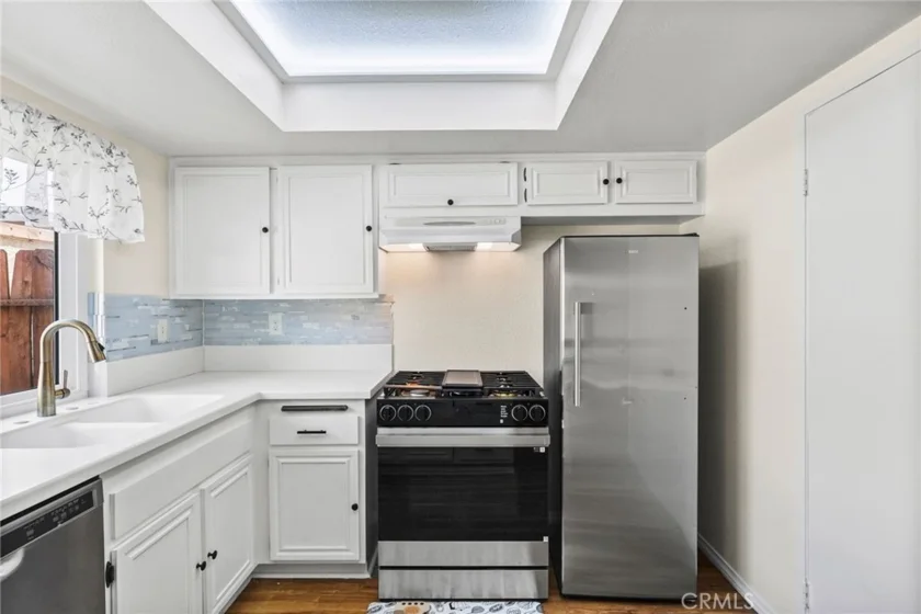 20119 Leadwell Street #3 photo 15