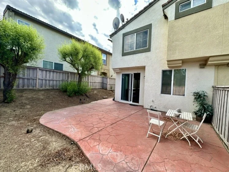 41672 Cape Ridge Avenue #1 photo 5