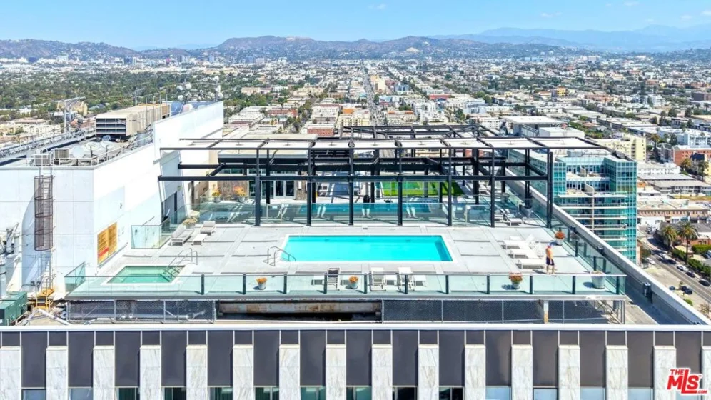 3810 Wilshire Boulevard #605 photo 30