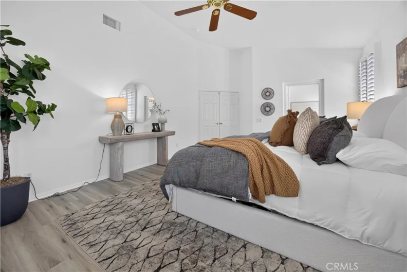 40221 Colony photo 10
