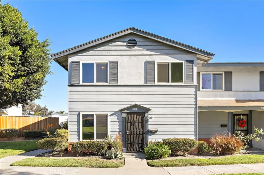 11081 Robinson photo 1