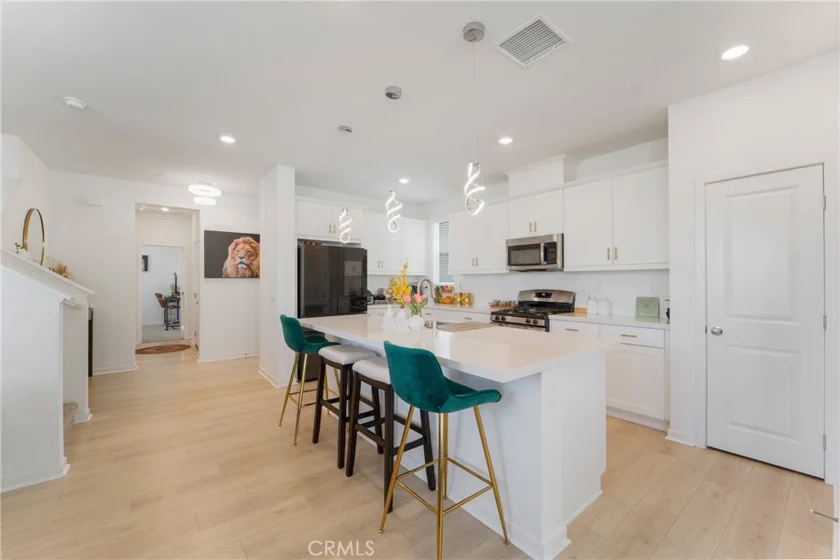 24235 Juni Court photo 8