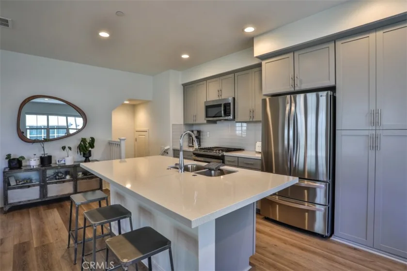 608 White Oaks photo 5