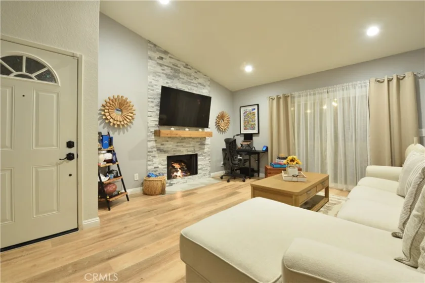 72 Greenmoor #36 photo 13