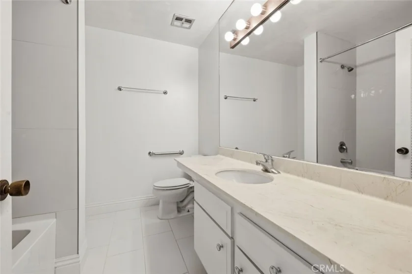 4520 Natick Avenue photo 10