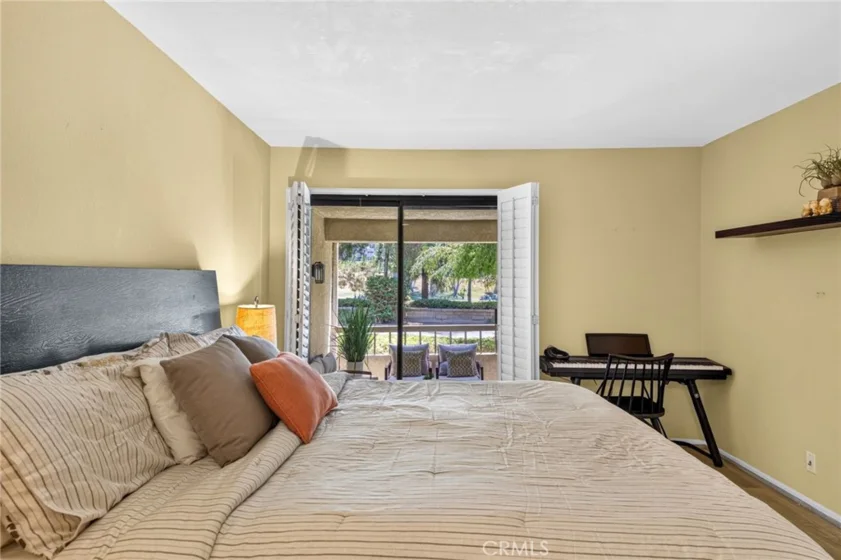 23406 Coso photo 21