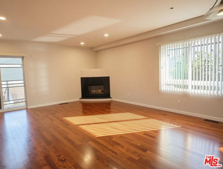 1026 S Oxford Avenue #204 photo 6
