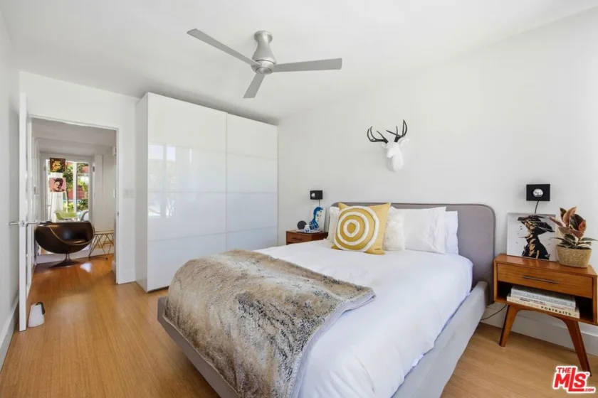 1400 N Hayworth Avenue #2 photo 4