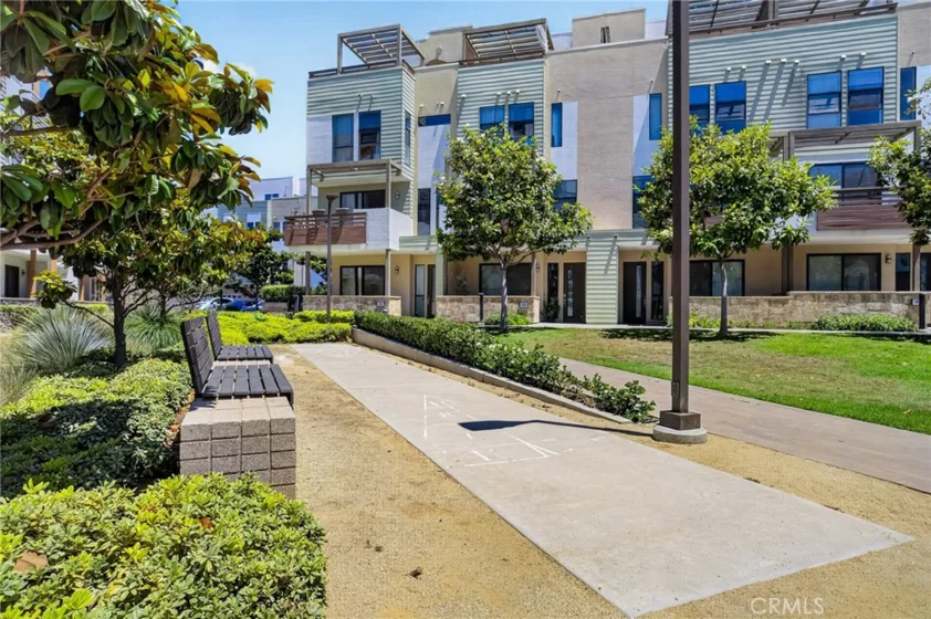 1687 Grand View photo 42