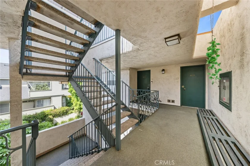 985 E California #306 photo 34