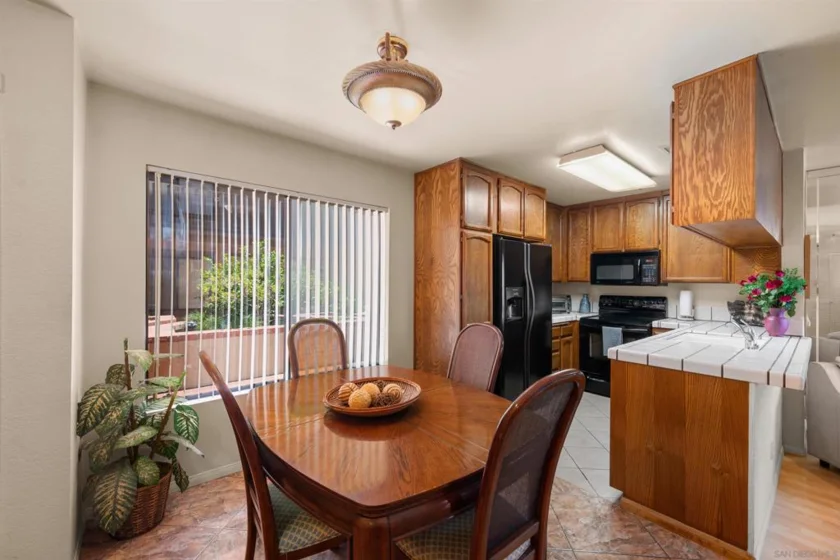 5649 Lake Park #102 photo 5