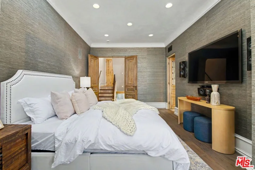 2408 34th Street #4 photo 25