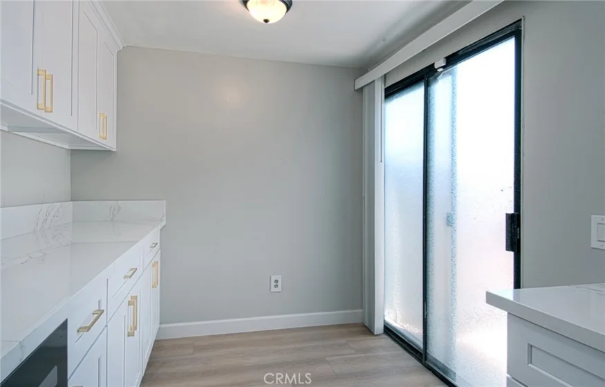 2943 Pembroke Court photo 5