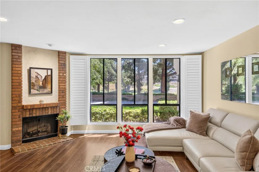 23406 Coso photo 18