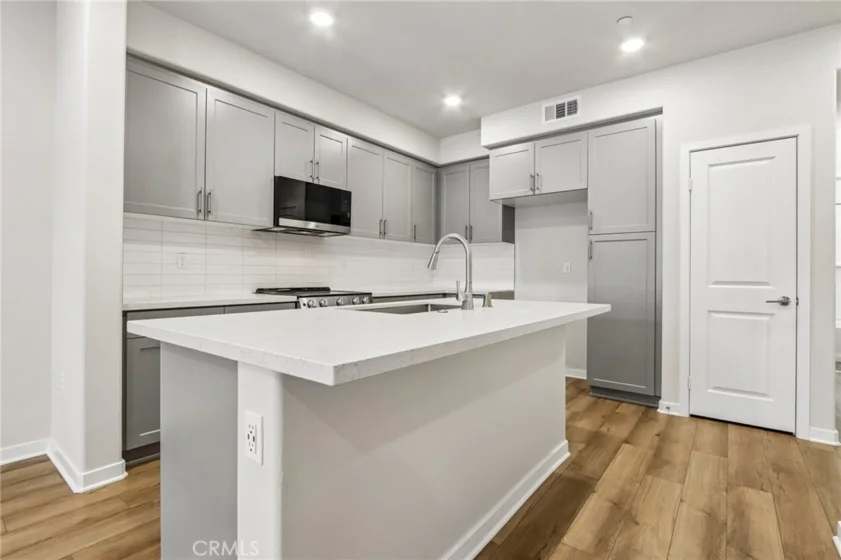 9563 Hannah Way photo 20
