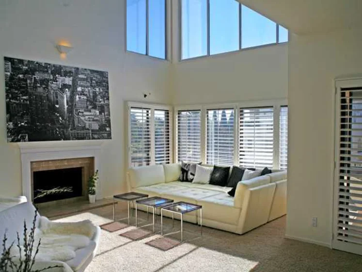 1870 Kelton Avenue #302 photo 1